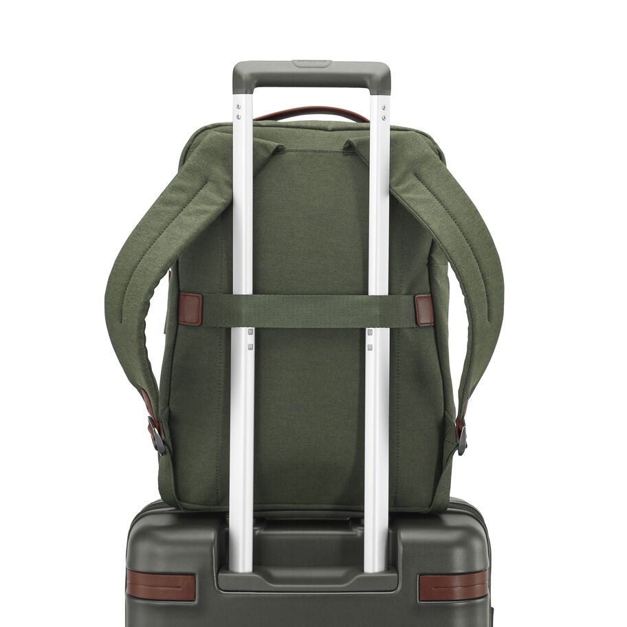 Virtuosa Backpack in the color Pine Green. image number 4